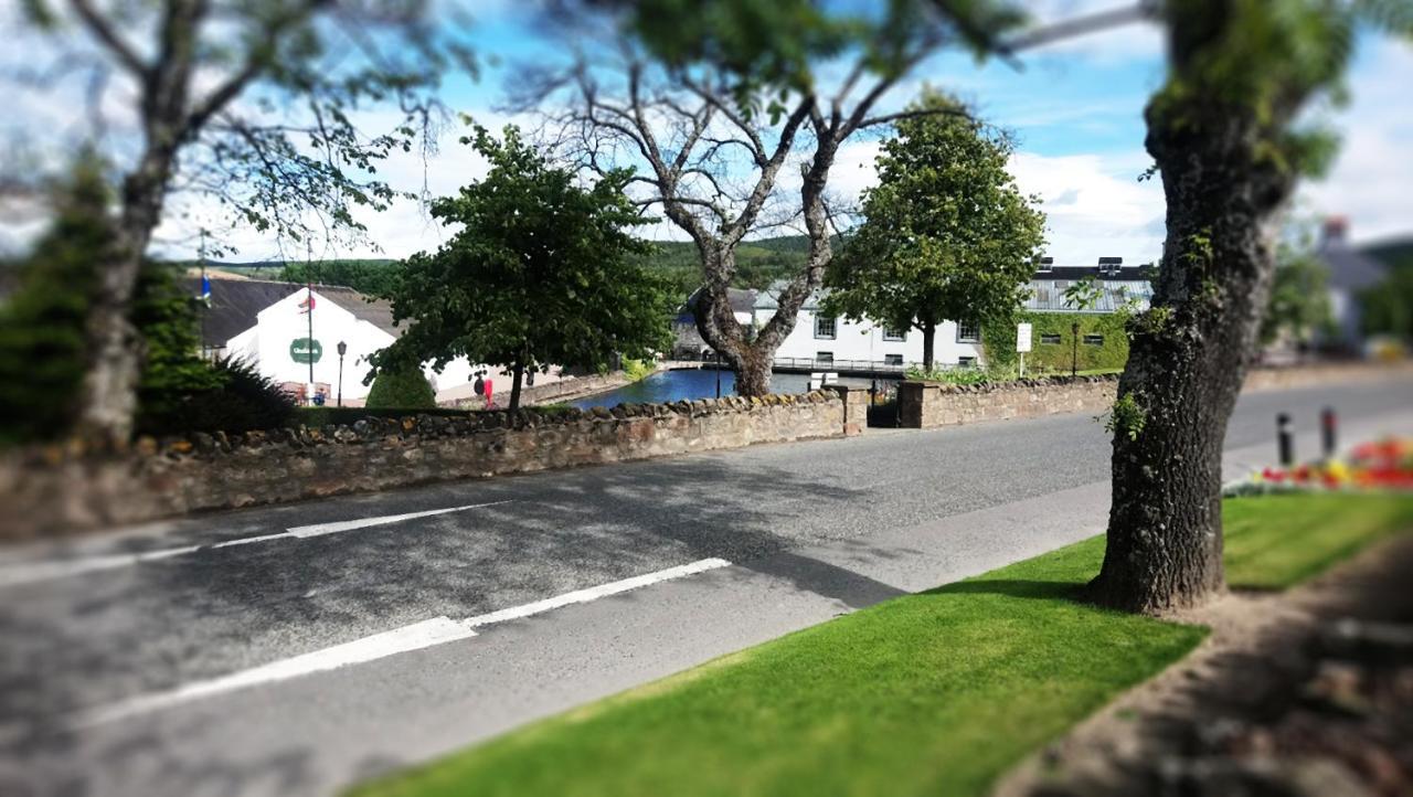 Little Robin B&B Dufftown Eksteriør bilde
